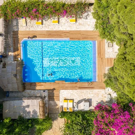 La Salvia Hotel *