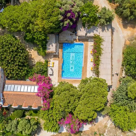 La Salvia Hotel *
